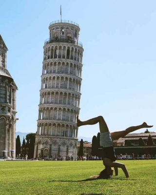 Have fun with photo stop at the Leaning Tower of Pisa